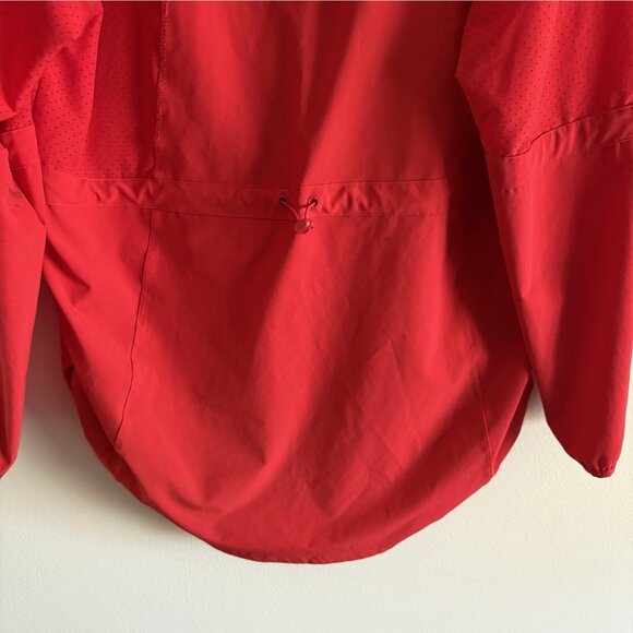 Under Armour HeatGear Women M Red Loose Hooded Squad Woven 1/2 Zip Jacket - Picture 12 of 12